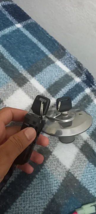 Conjunto IGNIÇÃO E TAMPA DE COMBUSTÍVEL para Moto T-Mac (não acompanha trava de guidão) - Foto 2