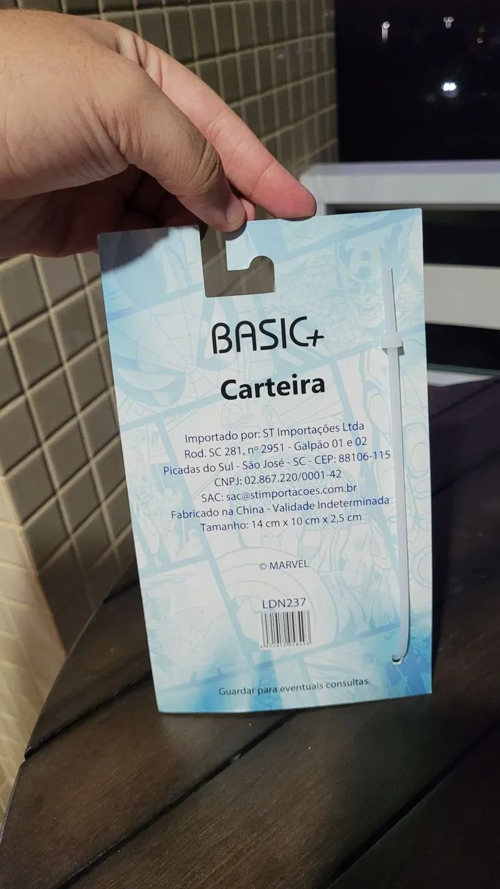 Carteira Marvel com símbolos em relevo - Foto 4