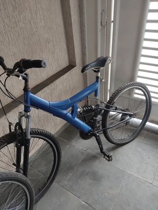 Bicicleta Aro 26 ótima bom estado