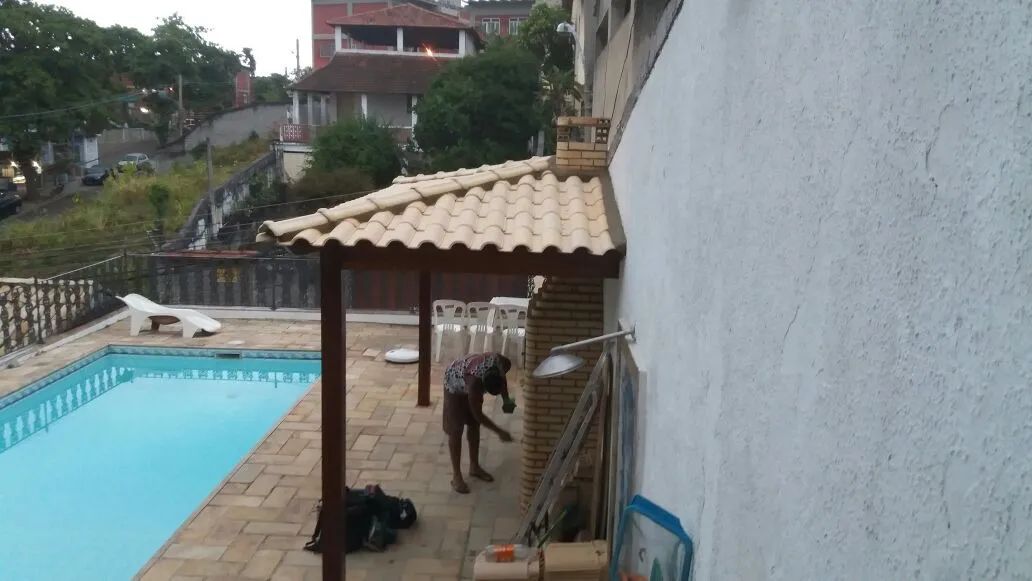 Churrasqueira e telhado colonial  - Foto 4