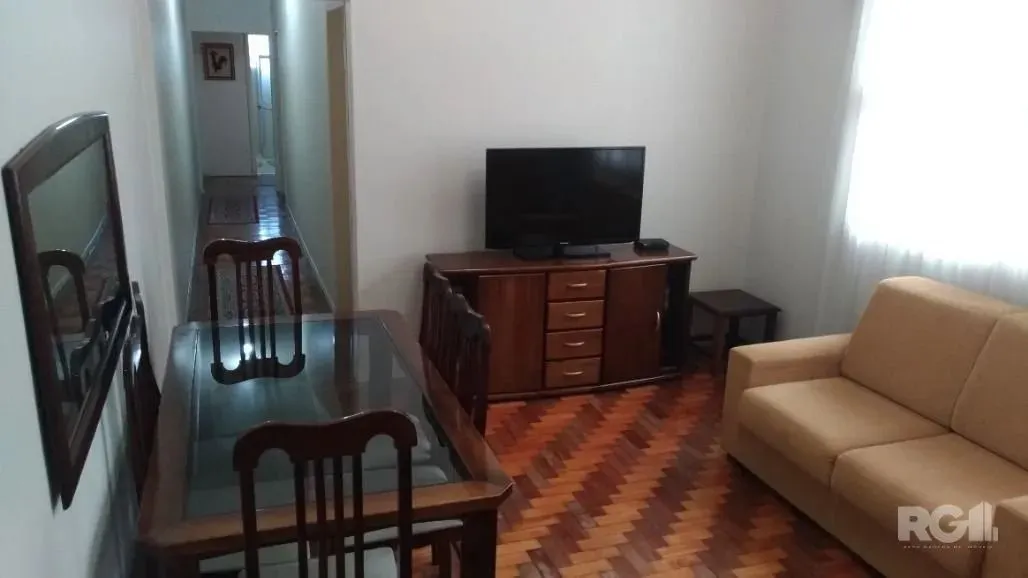 Apartamento de 03 dormitórios localizado na Av. Guido Mondin, no bairro São Geraldo