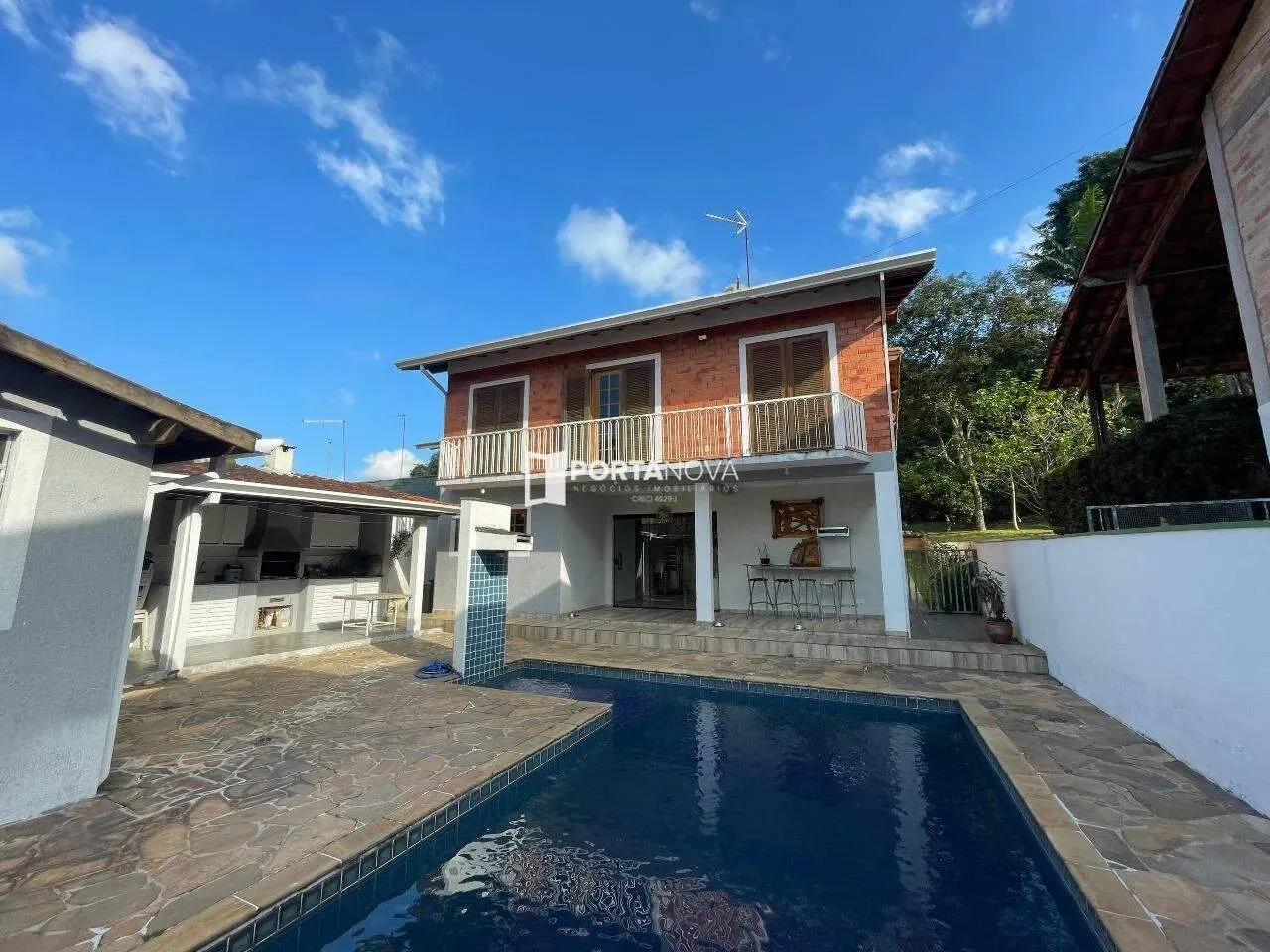 Casa para aluguel, 4 quartos, 1 suíte, 4 vagas, Chácaras São Cristóvão - Embu das Artes/SP