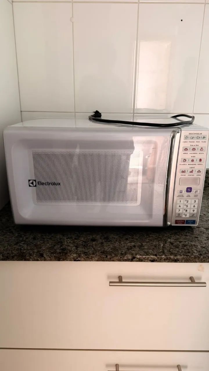 Microondas Electrolux 34 L