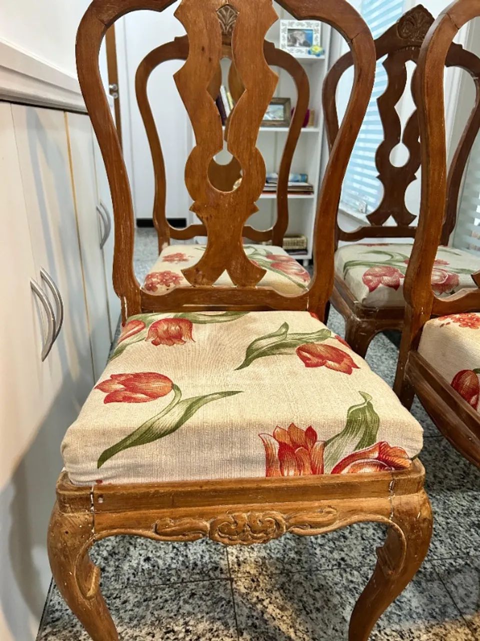 Conjunto de 4 Cadeiras de Madeira