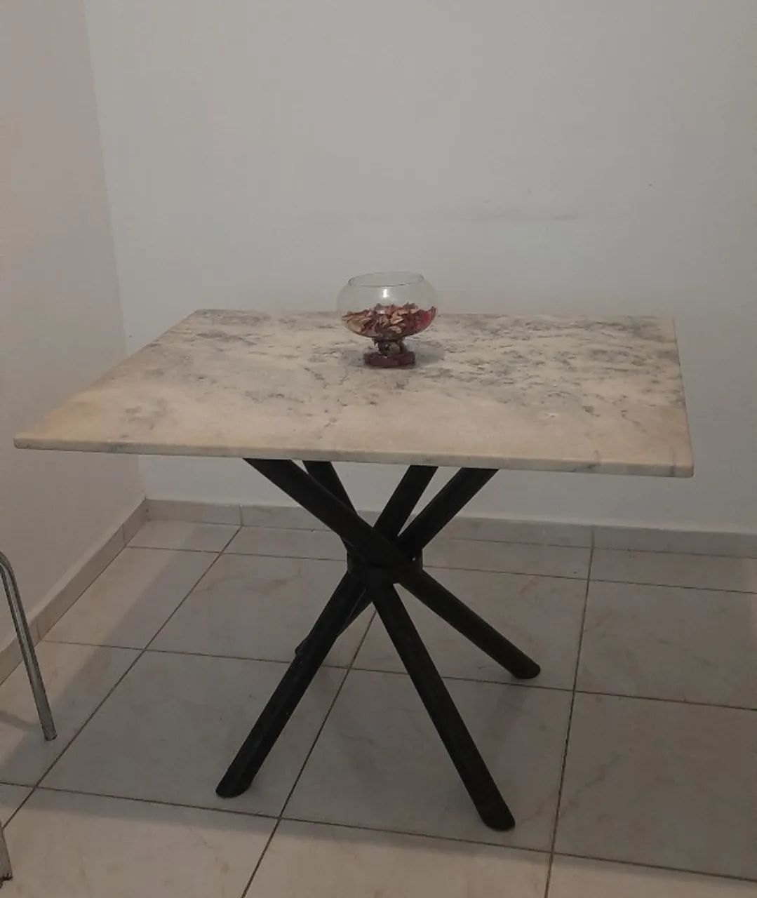 Mesa de jantar de mármore + 4 cadeiras - Foto 3