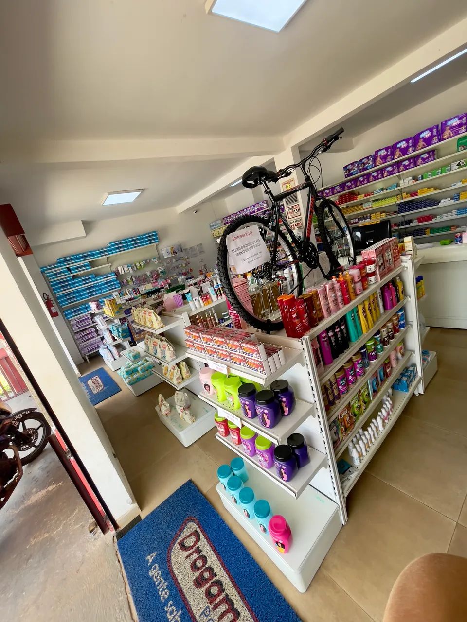 Drogaria farmácia a venda - estoque + estrutura + ponto comercial - Foto 4