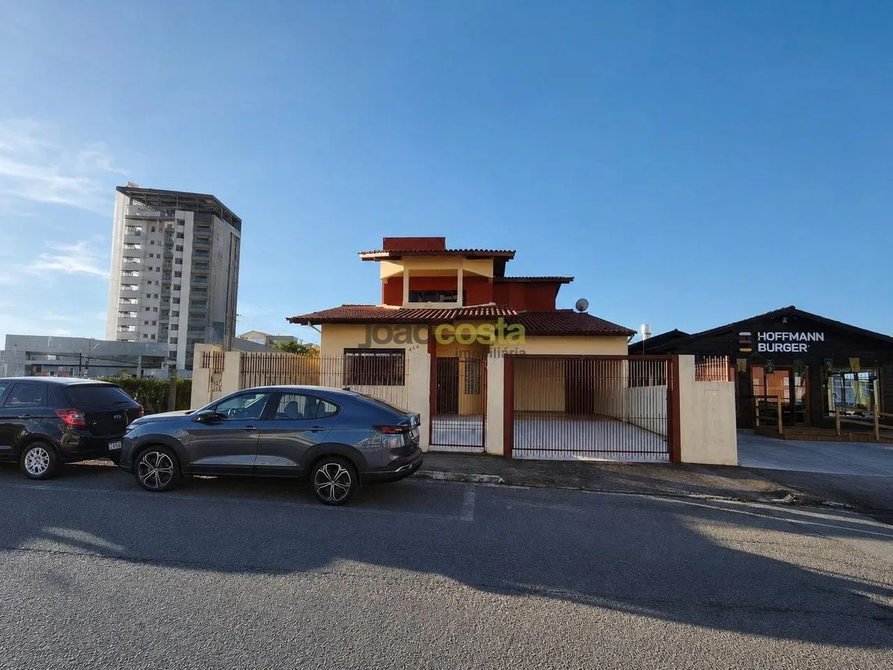 Casa Comercial em Pagani, Palhoça: 4 Dormitórios e 242m²