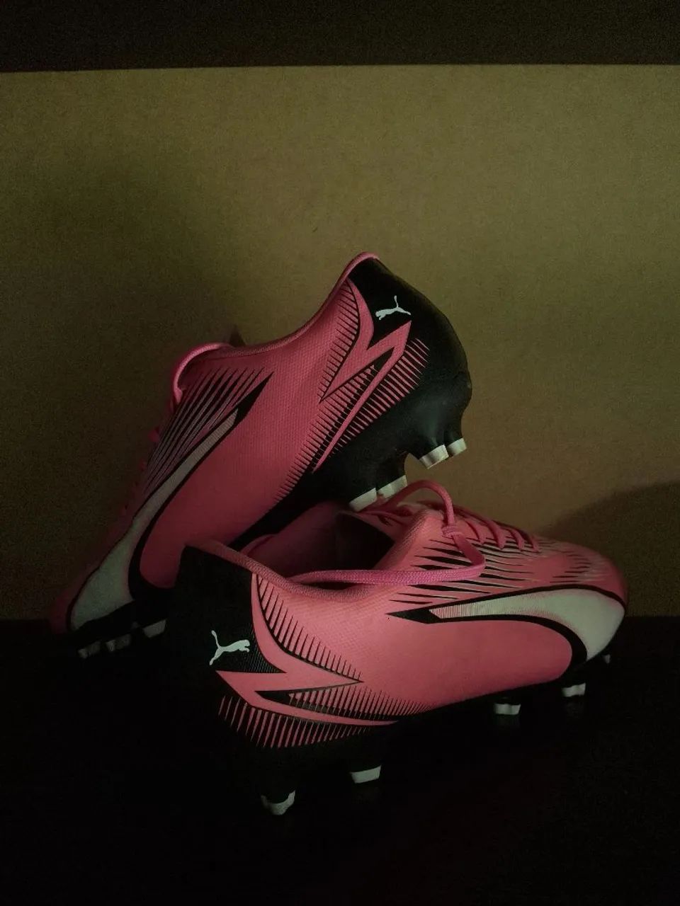 Chuteira Puma Ultra Play Campo - Rosa 43 - Foto 2