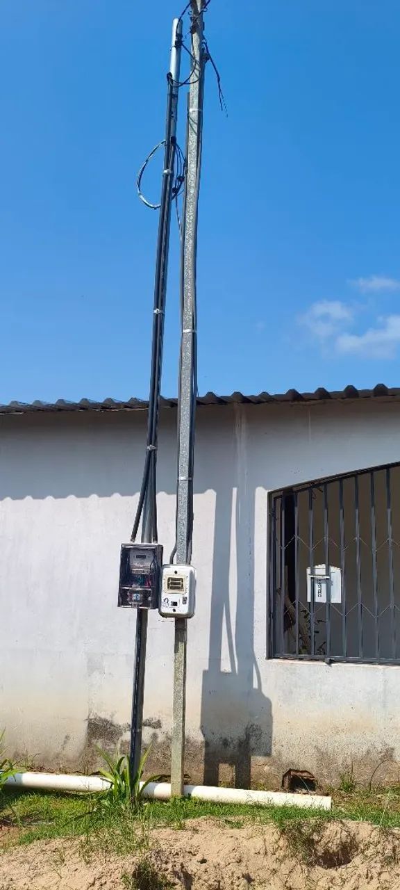 Antena, Transformador e poste de energia com caixinha  - Foto 5