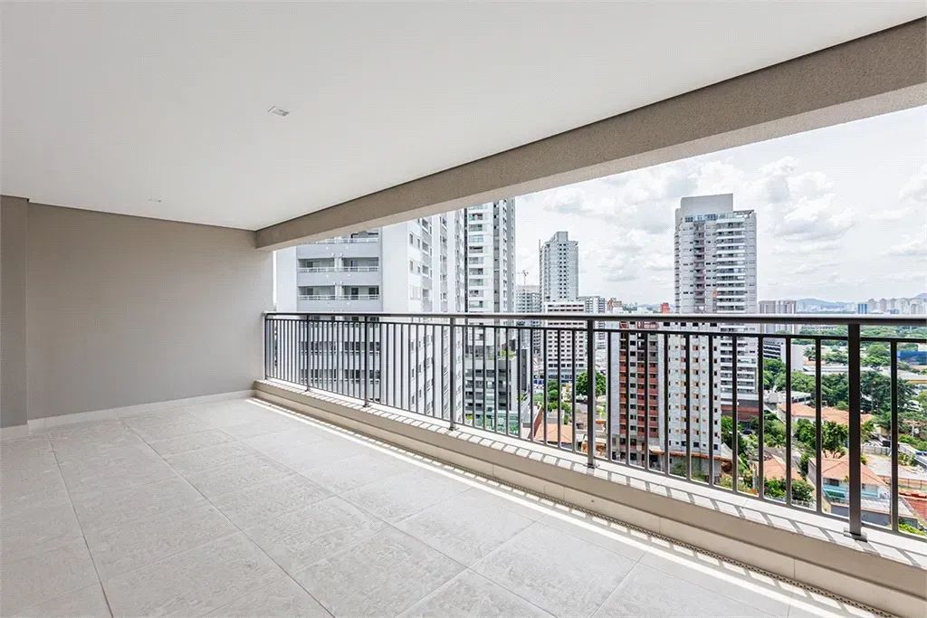 Apartamento novo - varanda com churrasqueira