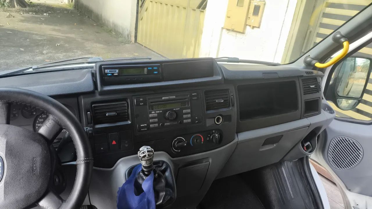 Ford Transit TRANSIT Furgão 2.2 TDCI Longa Diesel 2013