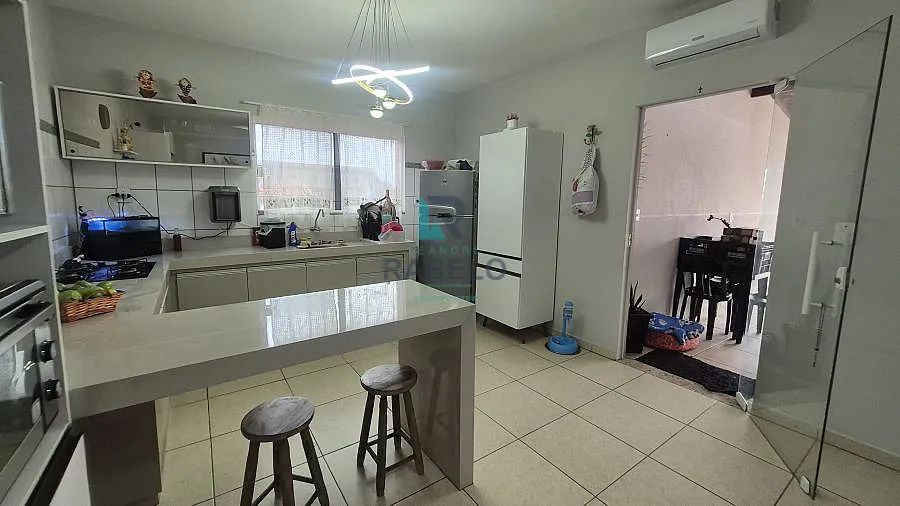 CASA ASSOBRADADA COM 2 QUARTOS NO INDUSTRIAL EM LORENA-SP - Foto 4