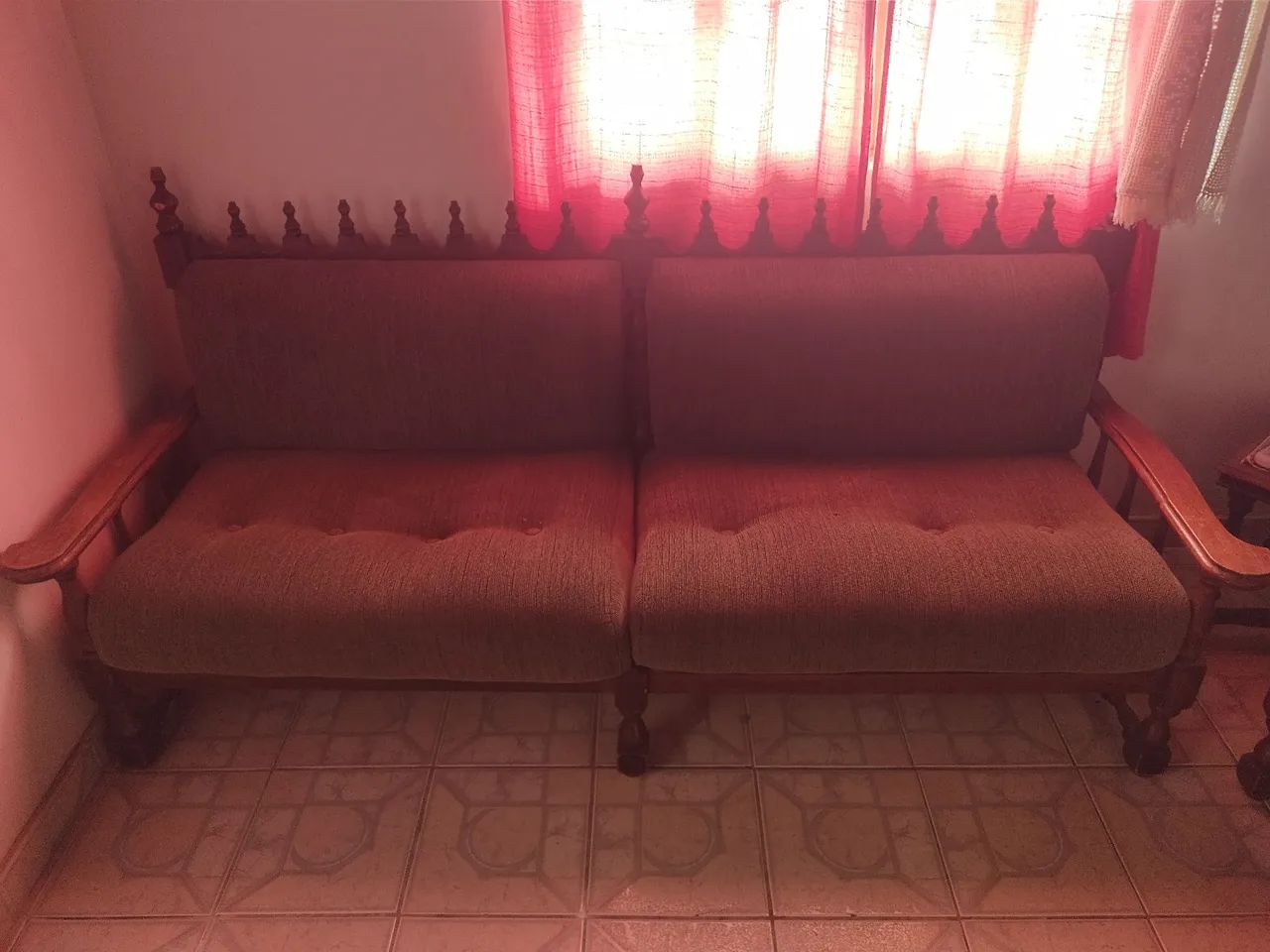 Sofá maciço estilo Fazenda veludo  - Foto 3