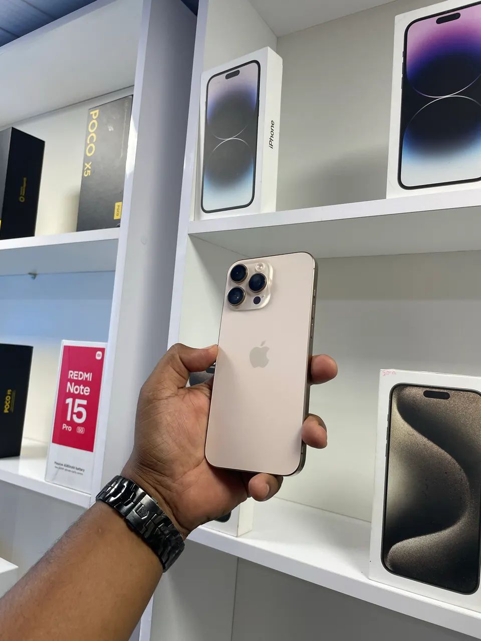 IPHONE 16 PRO MAX - Foto 4