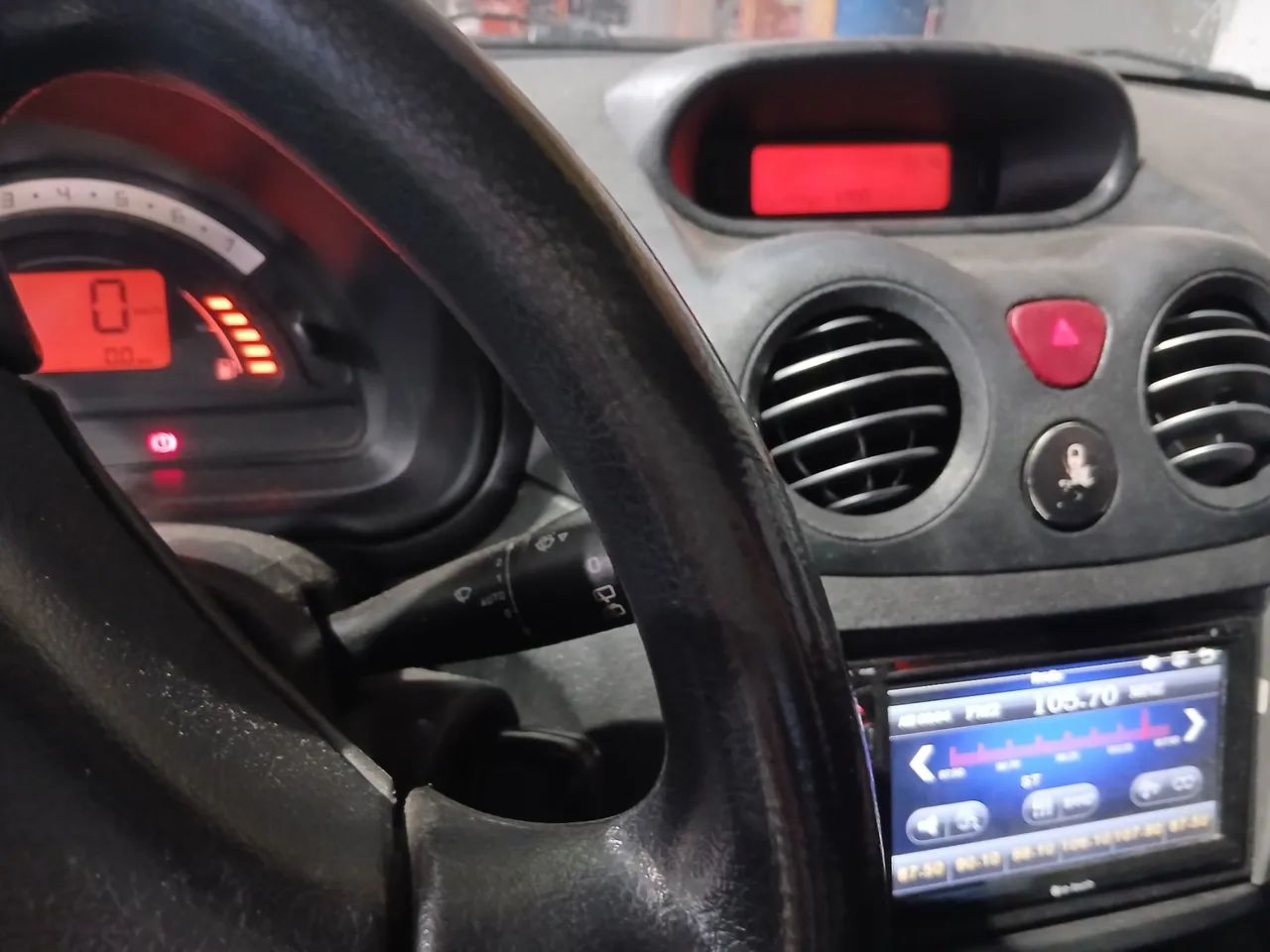 Citroën C3 C3 GLX 1.4/ GLX Sonora 1.4 Flex 8V 5p 2011