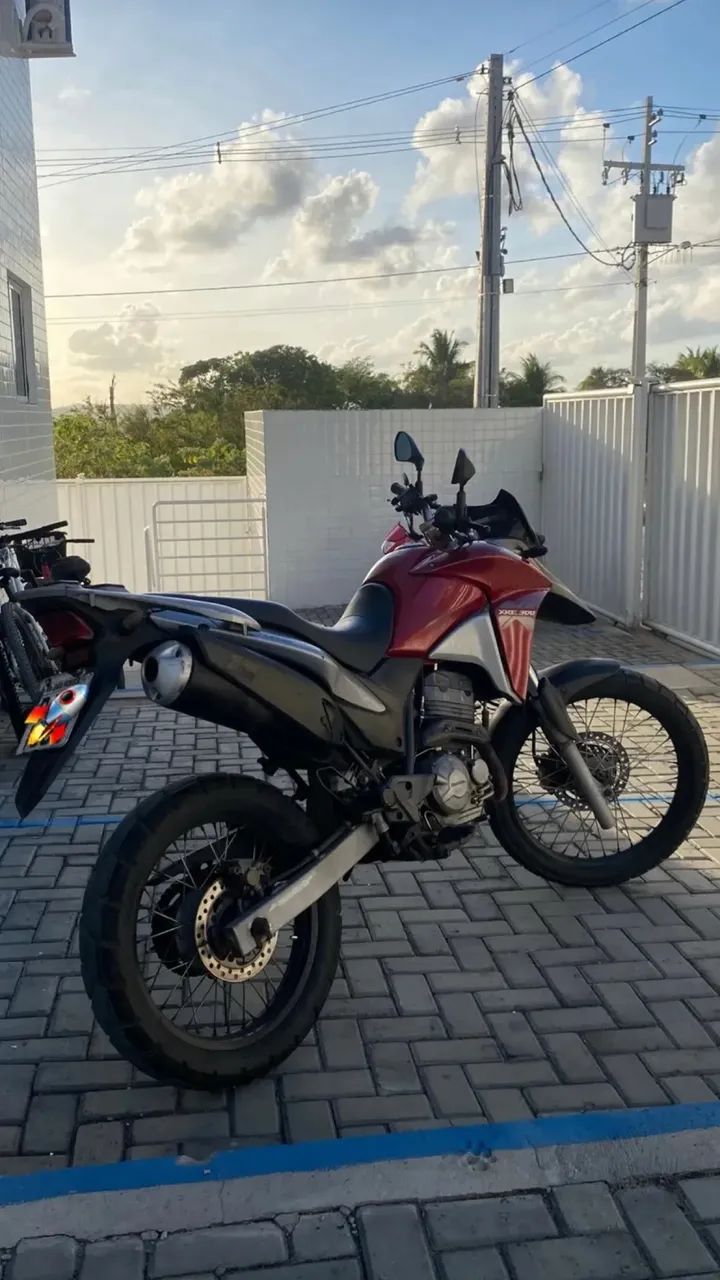 XRE 300