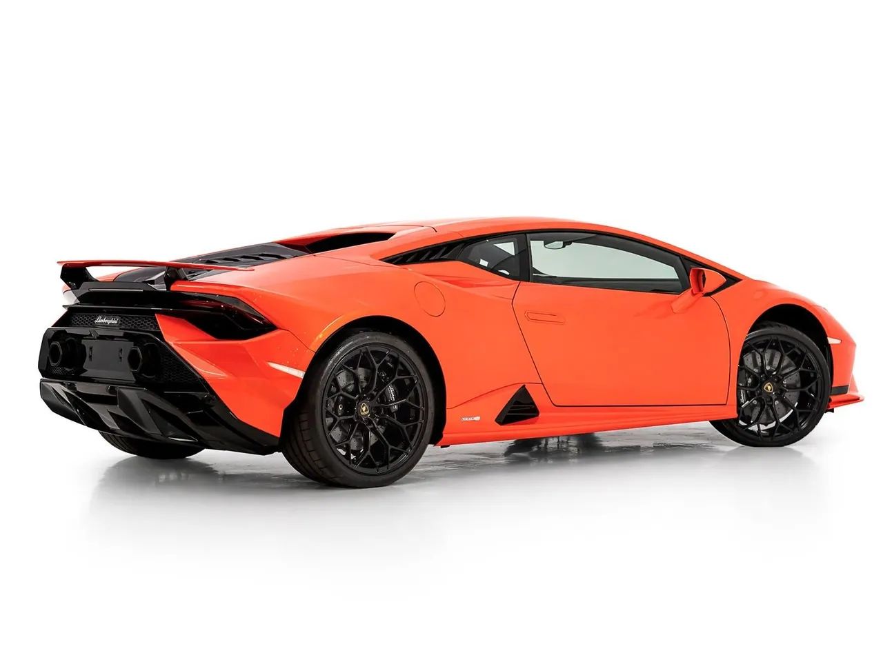 Lamborghini Huracan Tecnica Coupe LP 640-2, foto 2 de 10
