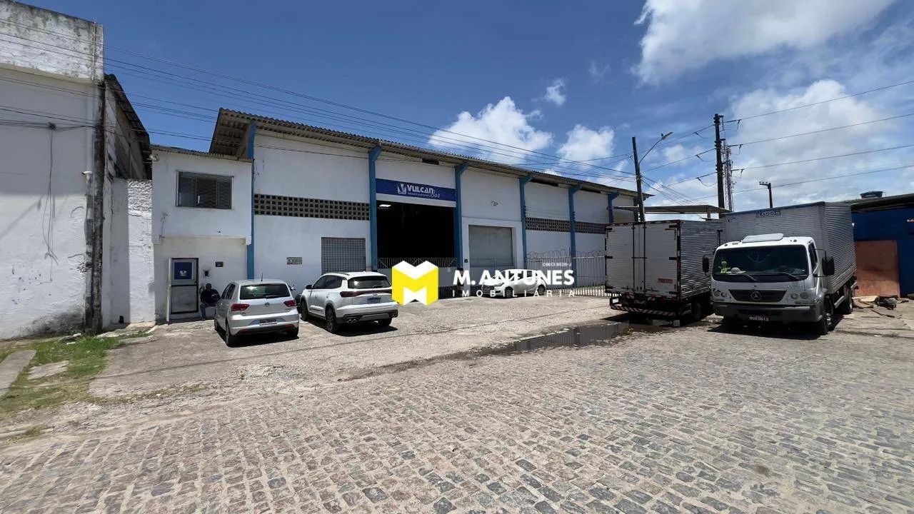 Galpão para Locação com 700m², na Imbiribeira