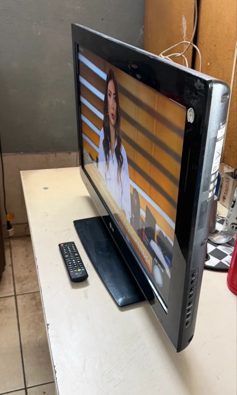 TV 32 polegadas LG LCD não é smart funcionando perfeitamente  - Foto 5