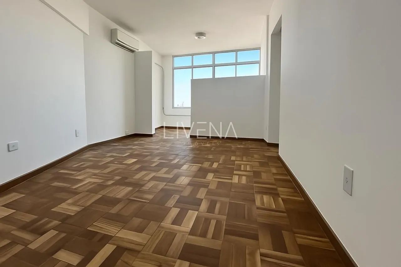 SALA COMERCIAL NO CENTRO DE ITAJAÍ