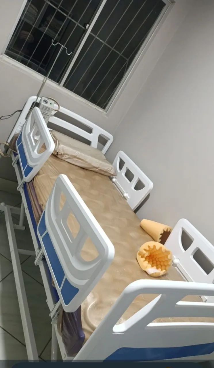 Vendo cama hospitalar com um mês de uso 