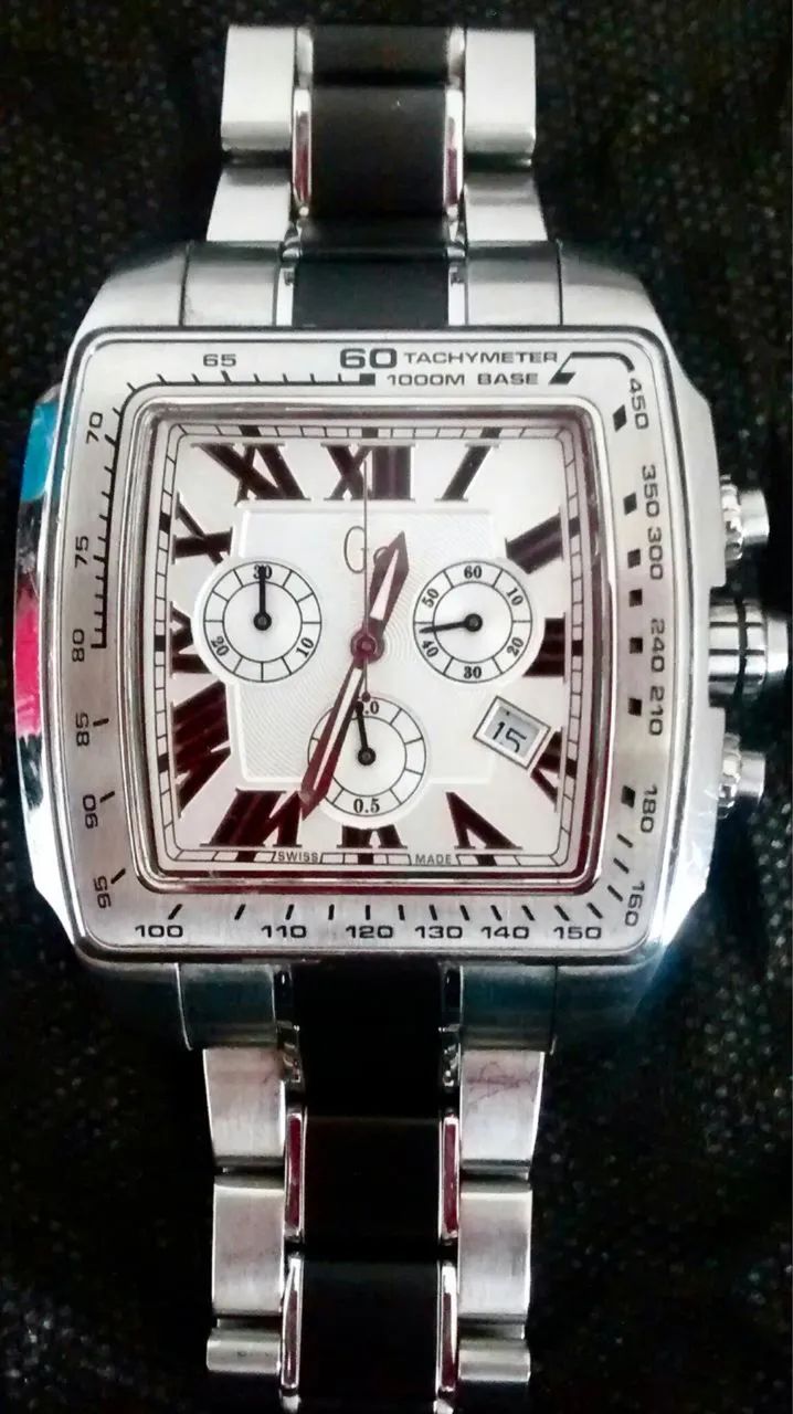 Relógio Guess Collection Social