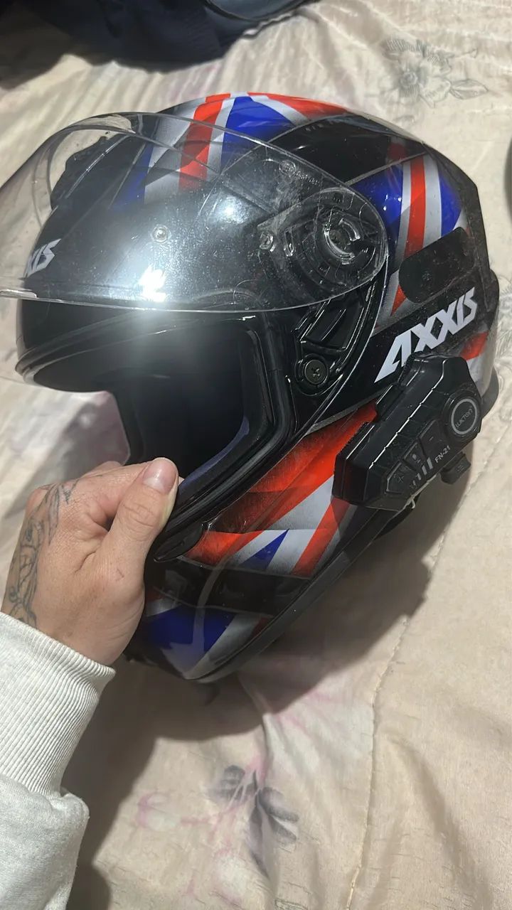 CAPACETE E JAQUETA 