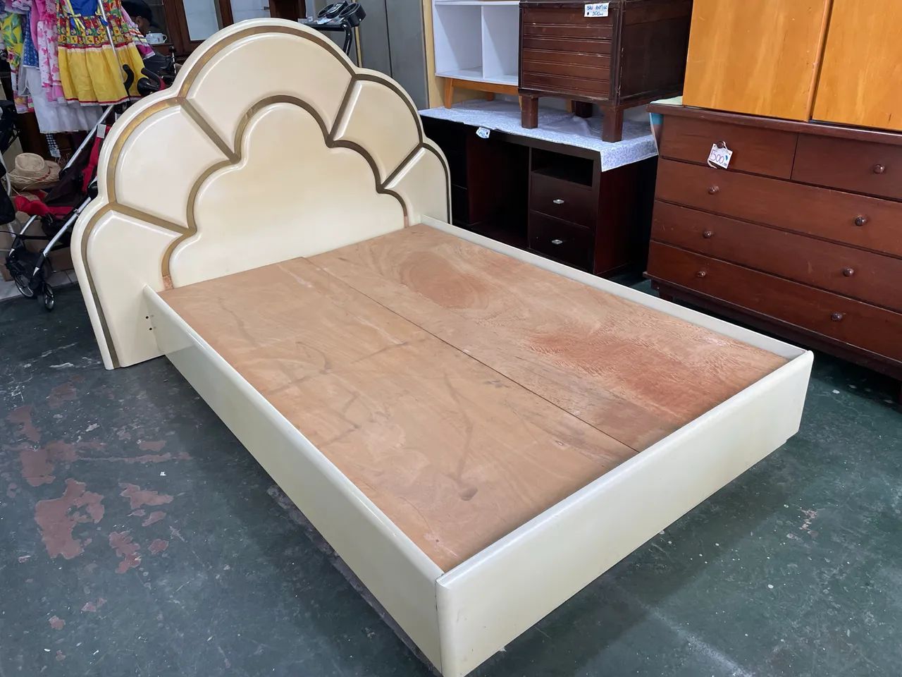 Cama de Viúvo/Casal Perolada Vintage 