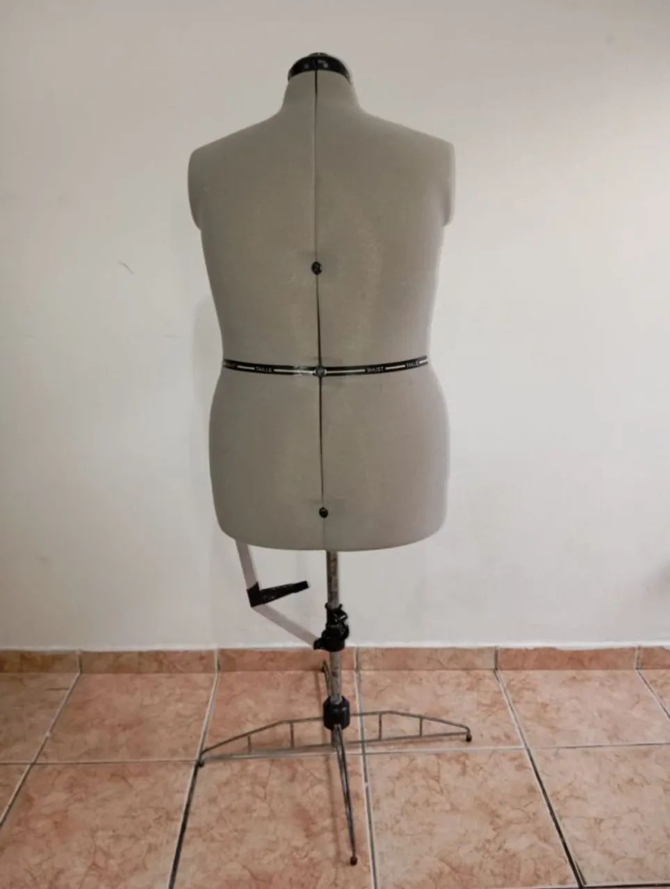 Maniquem  ajustável  - Foto 3
