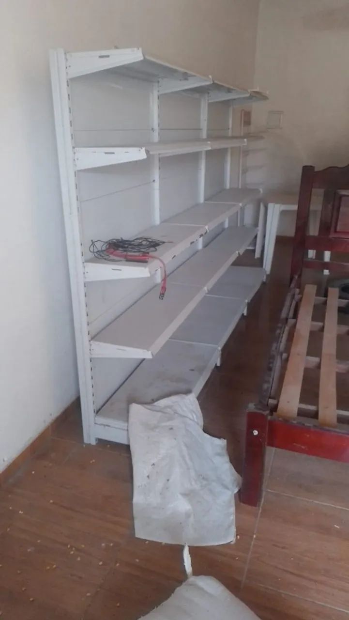 Vende se moveis