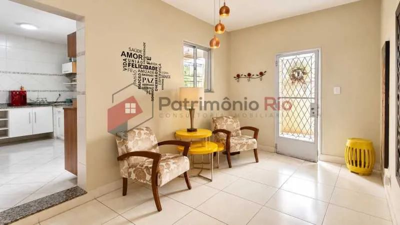 Excelente casa duplex -2 salas , 2 quartos - 2 suítes e quintal - Foto 4