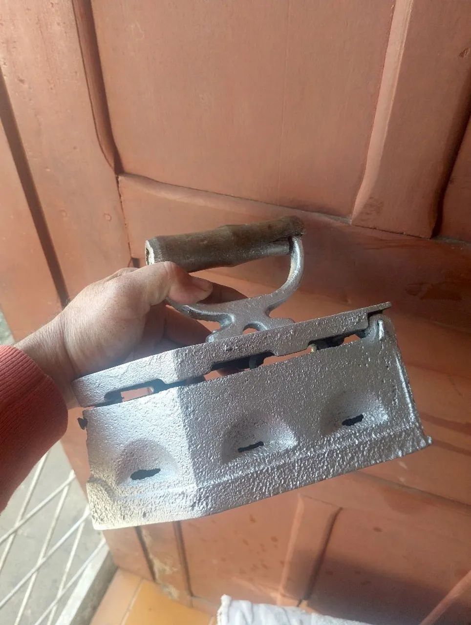 Ferro de passar roupas antigo antiguidades - Foto 2