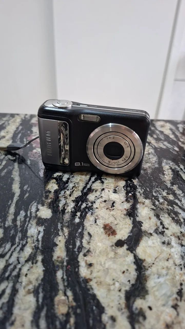 Câmera fujifilm  digital - Requer conserto - Foto 3