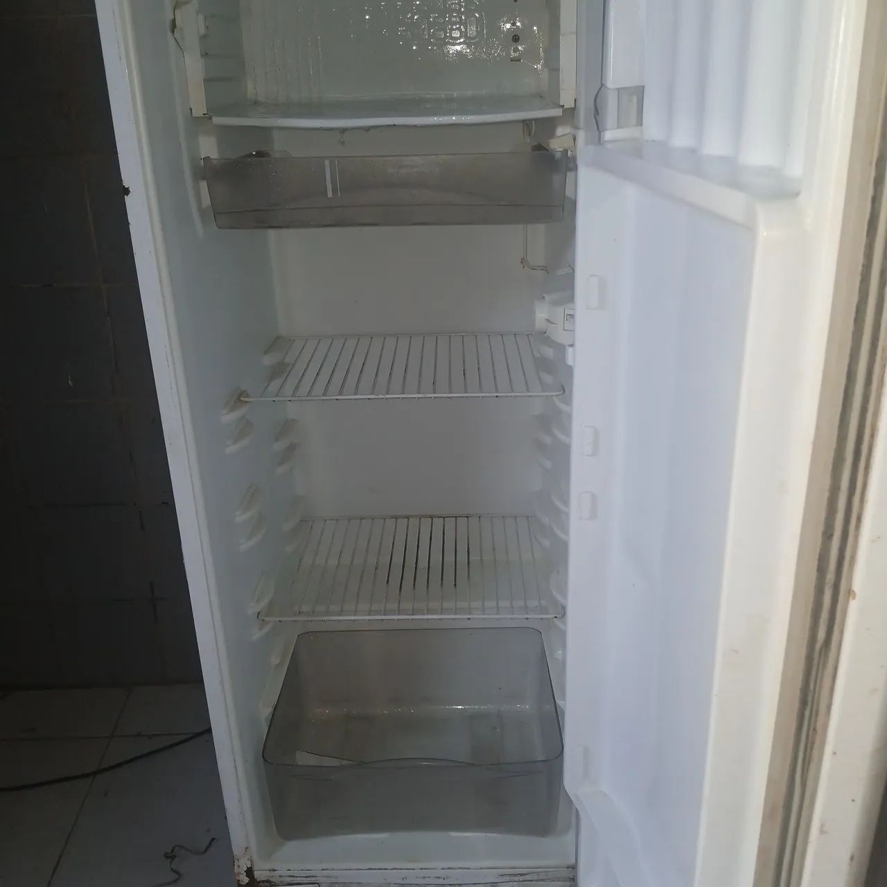 Vendo geladeira  - Foto 2