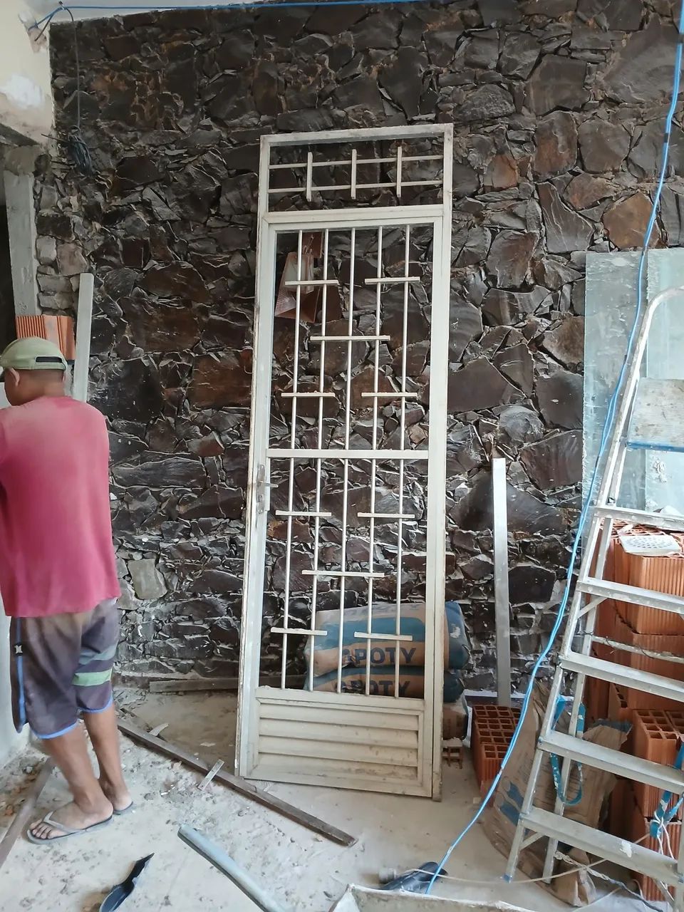 ALUMINUM GATE65204105678081122