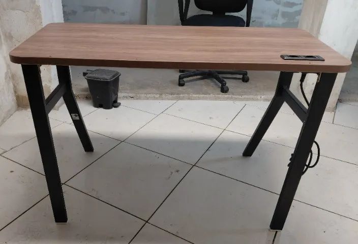Mesa de escritório com pouco uso - Foto 5