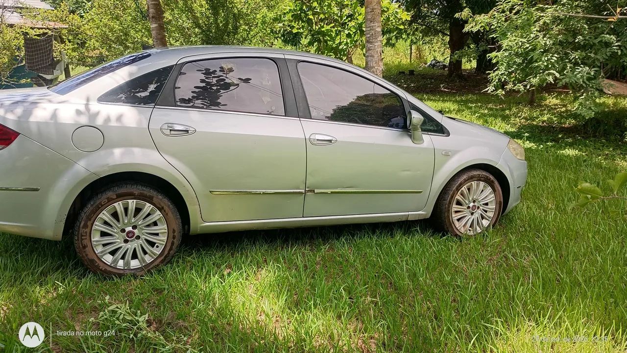 Fiat Linea Absolute 1.9/1.8 Flex Dualogic 4P 2012