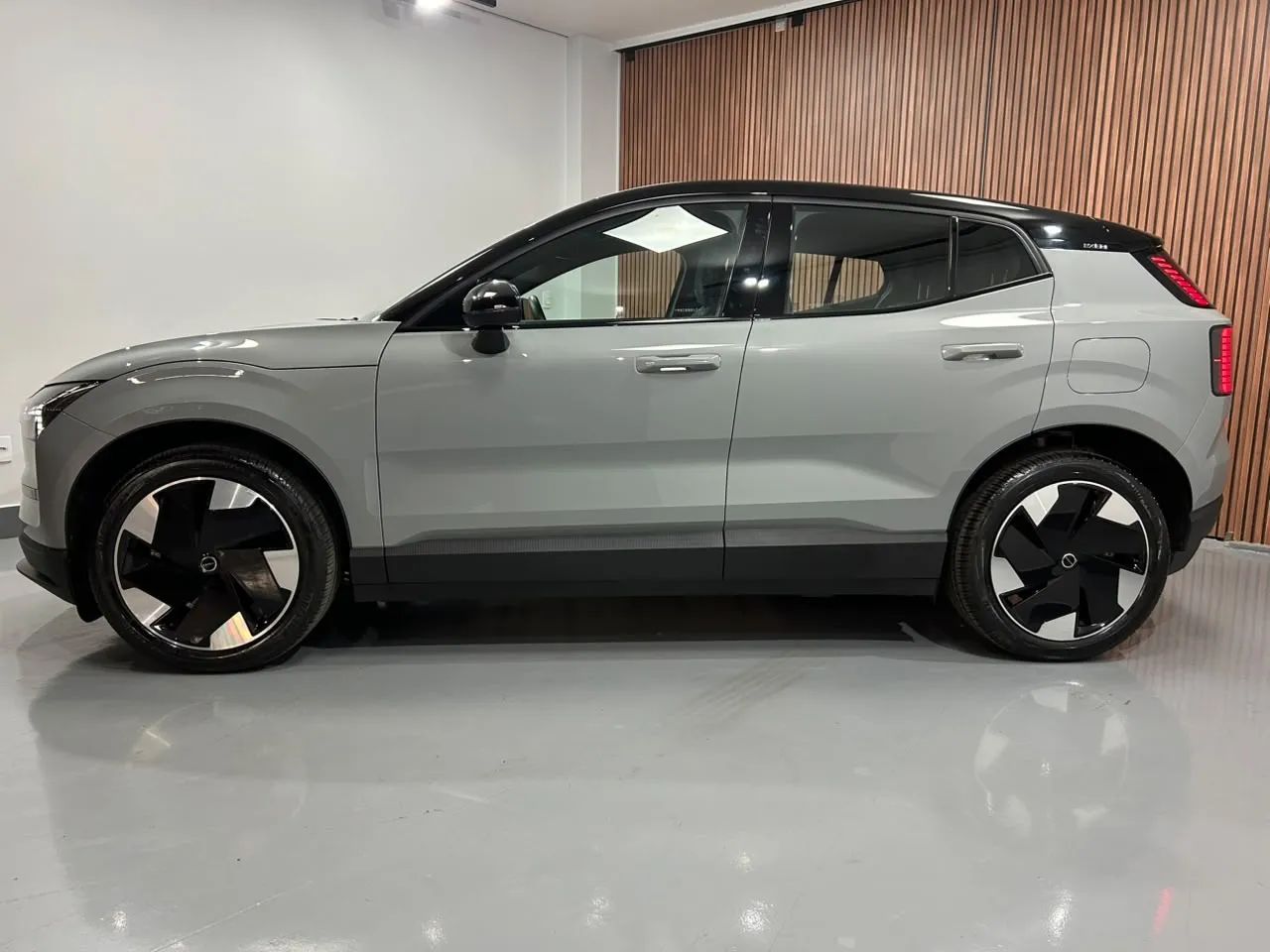 Volvo EX30 E60 Plus (elétrico) 2024 - Foto 4