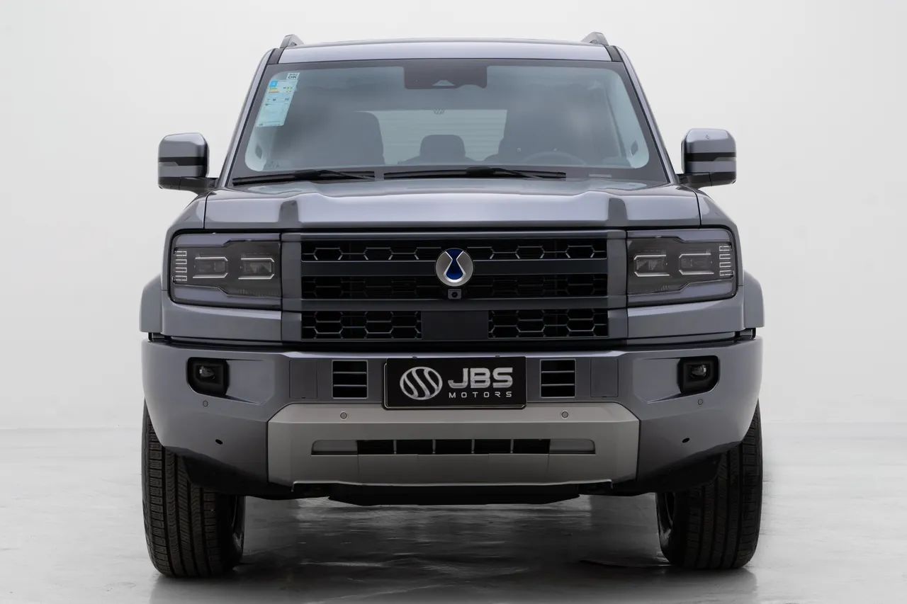 Denza B5 SUV híbrido plug-in, foto 2 de 18