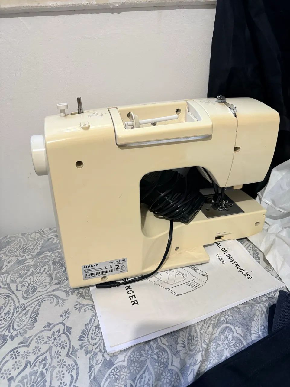 Máquina de costura singer