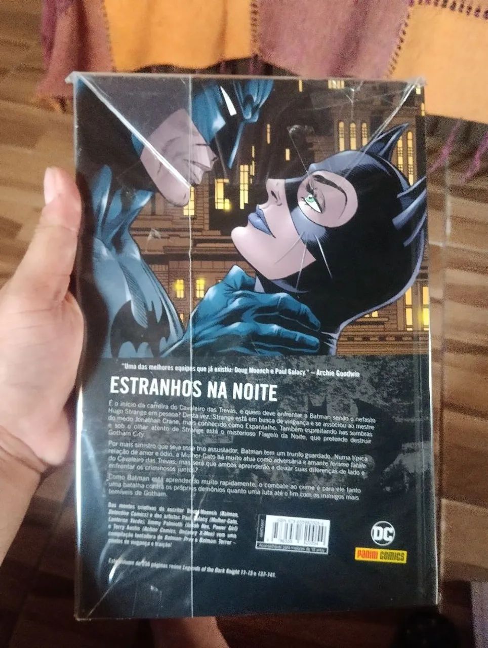 Reservada Hq Batman Acossado  - Foto 3