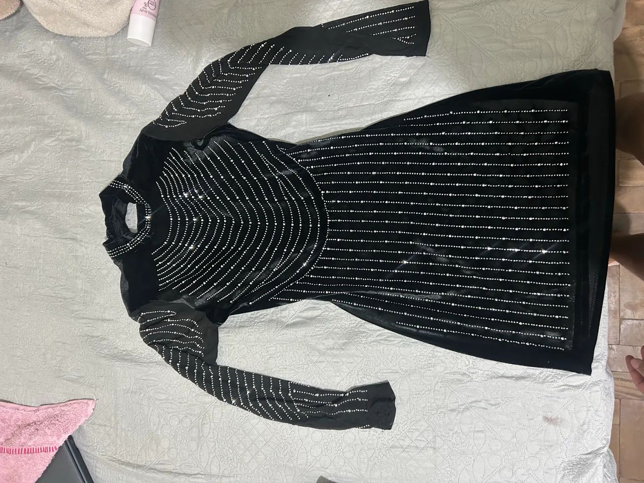 Vestido de veludo com brilho  - Foto 2