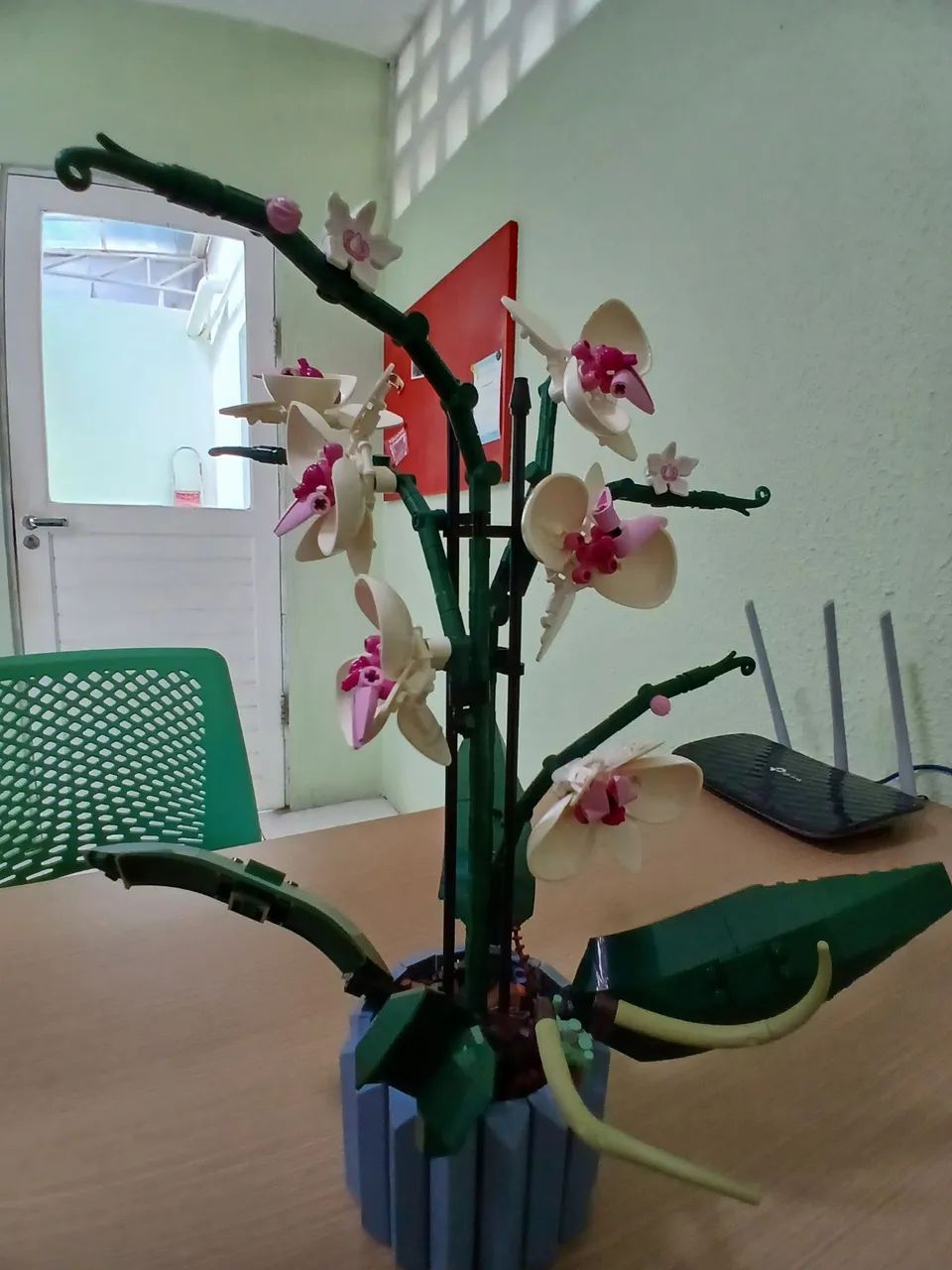Lego Orquídea (608) peças  - Foto 5