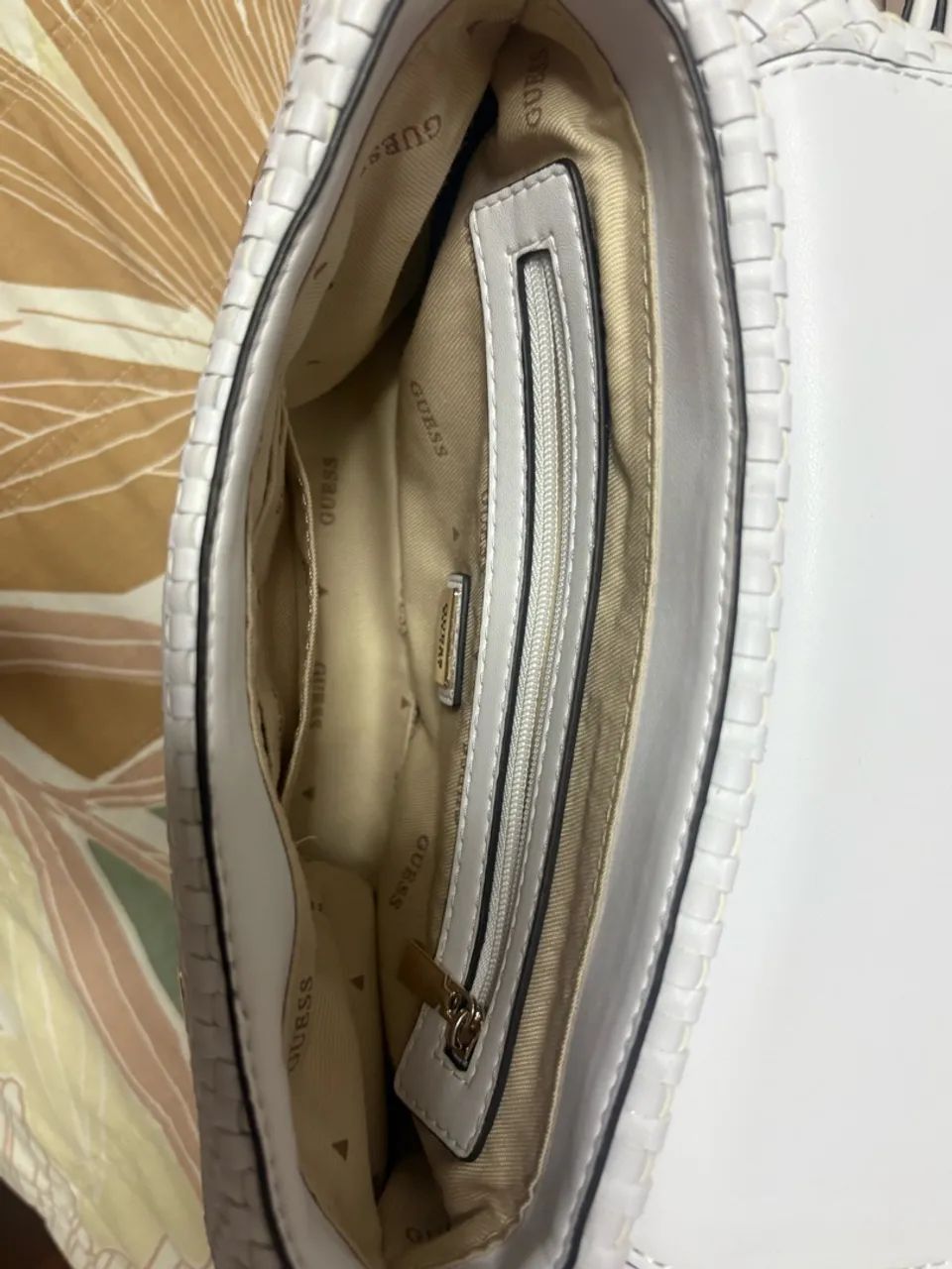 Bolsa Guess branca trançada - Foto 3