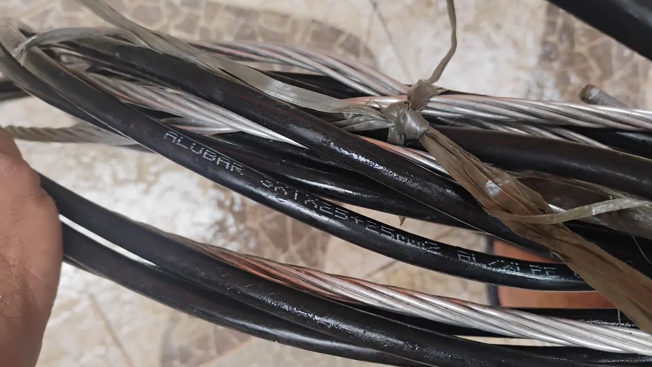 Three-phase Cable456503113842042883