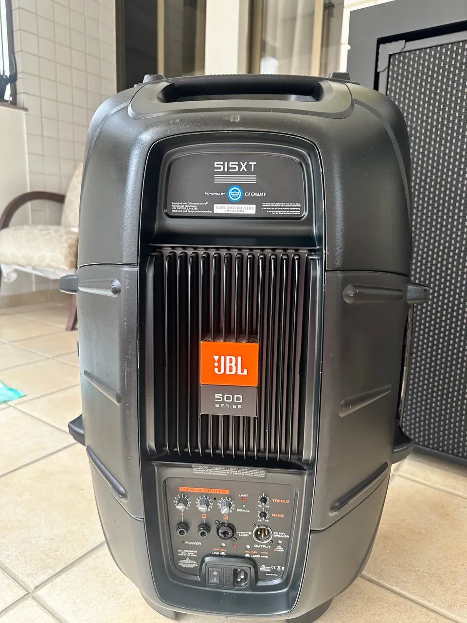 Caixa Ativa JBL 515 XT 12x sem juros! - Foto 2