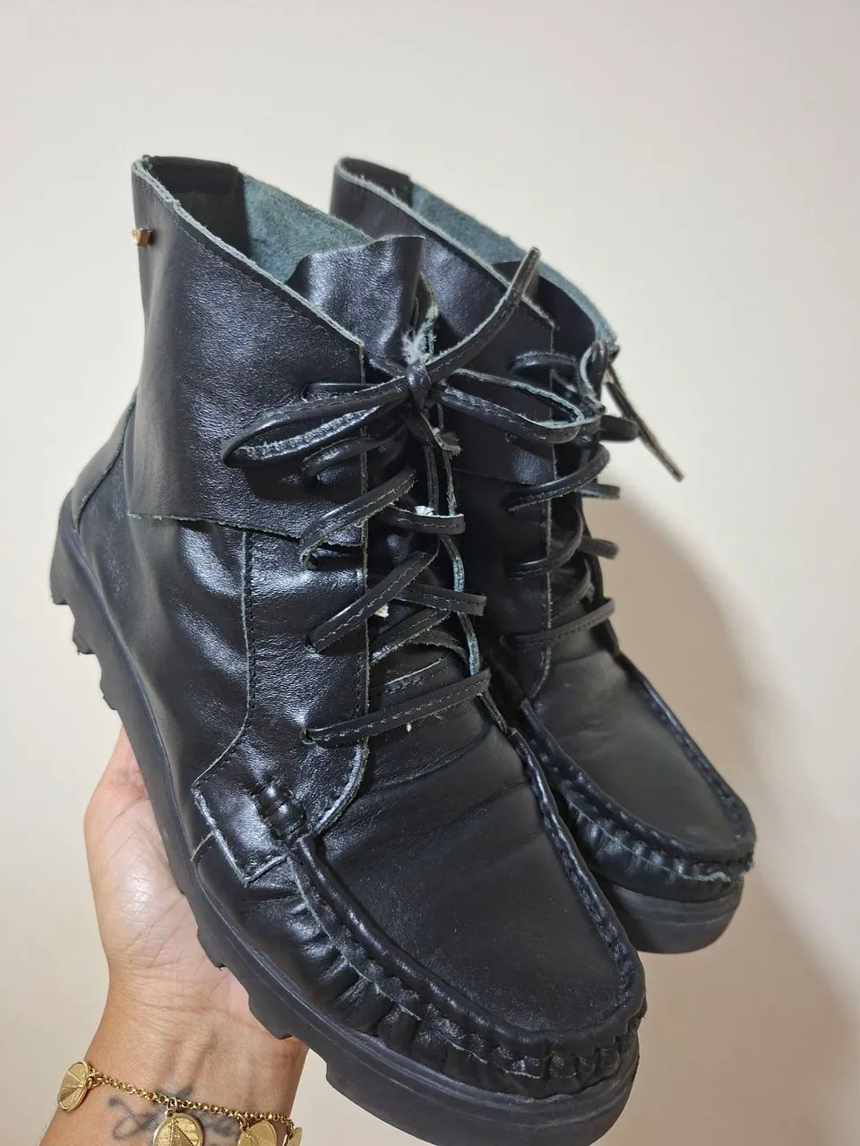 Botinha em couro de cabra  - Foto 4