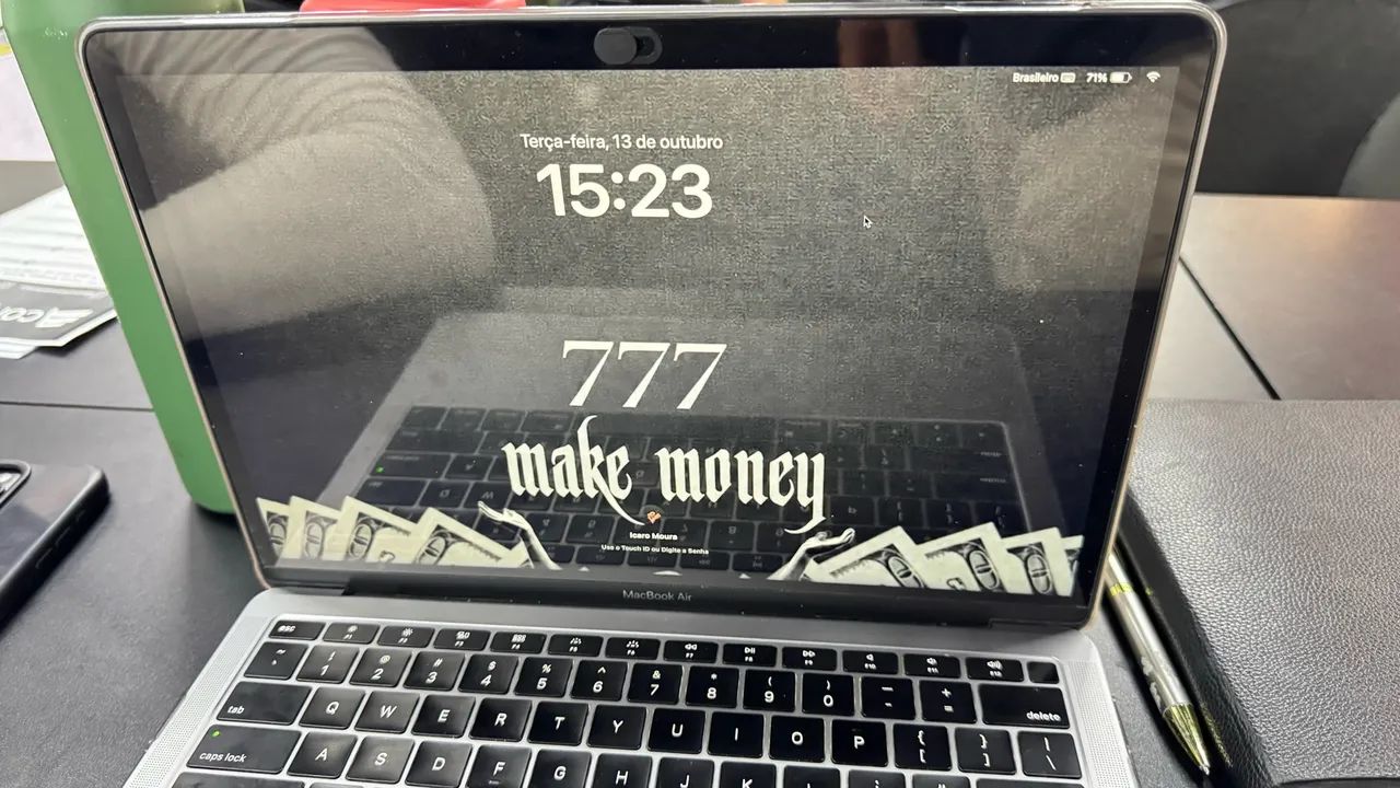 Macbook air 19"