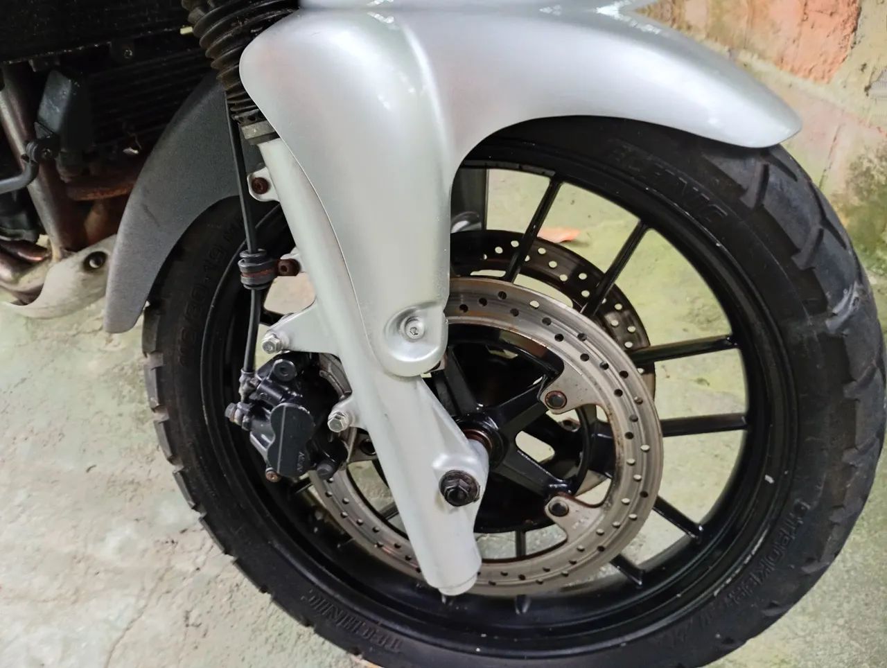 Nave Mãe Triumph Tiger  955i - Foto 3