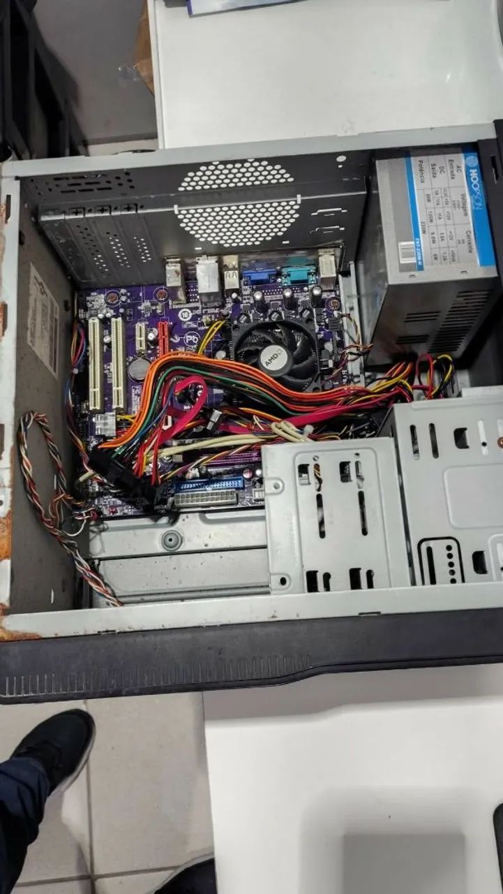 Vendo 3 computadores para retirada de peças. - Foto 2